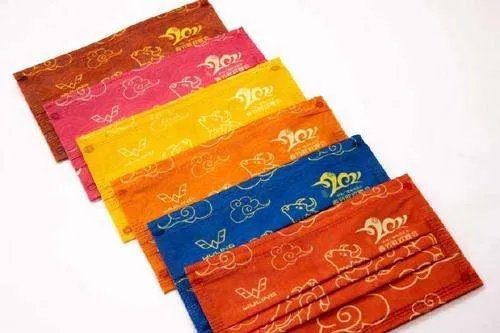 春晚观众戴的红口罩火了！这款口罩的防疫效果如何？