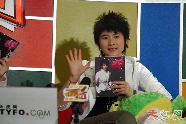 李霄云刘惜君之恋分手原因 感情很好被认为是同志