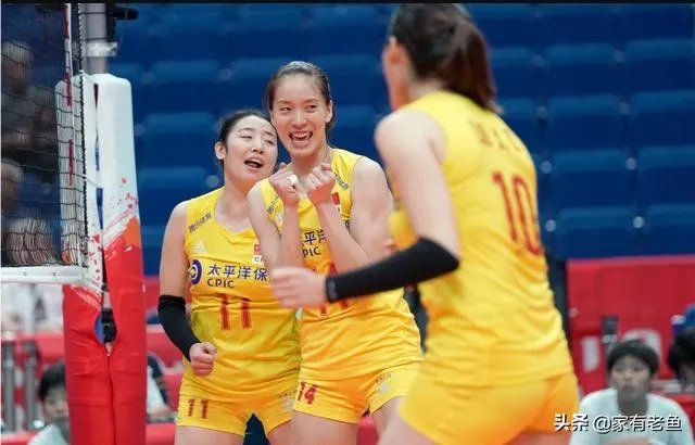 美国队的希尔和俄罗斯队的冈察洛娃，谁才是2019年女排世界杯第一美女球员？你怎么看？