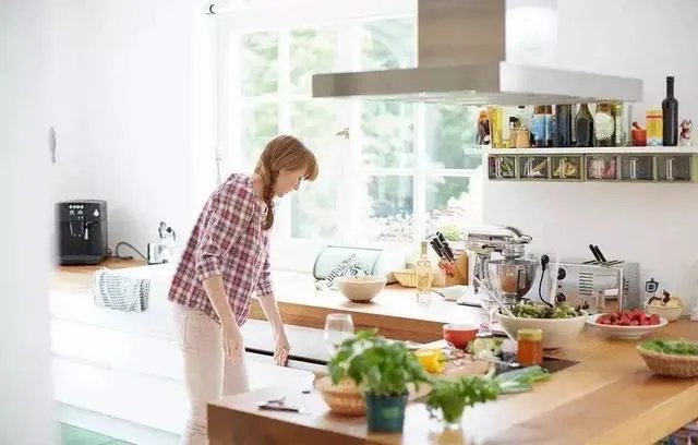 大厨家厨房装修攻略，原来厨房还有这么多便捷神器