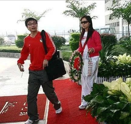 张靓颖男友冯轲是谁：冯轲和张靓颖差多少岁