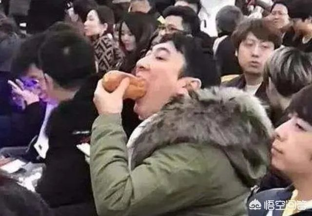 如何看待小智回应“给王思聪跪下一个小时”的传言，并且直播间爆粗口怒喷王思聪？