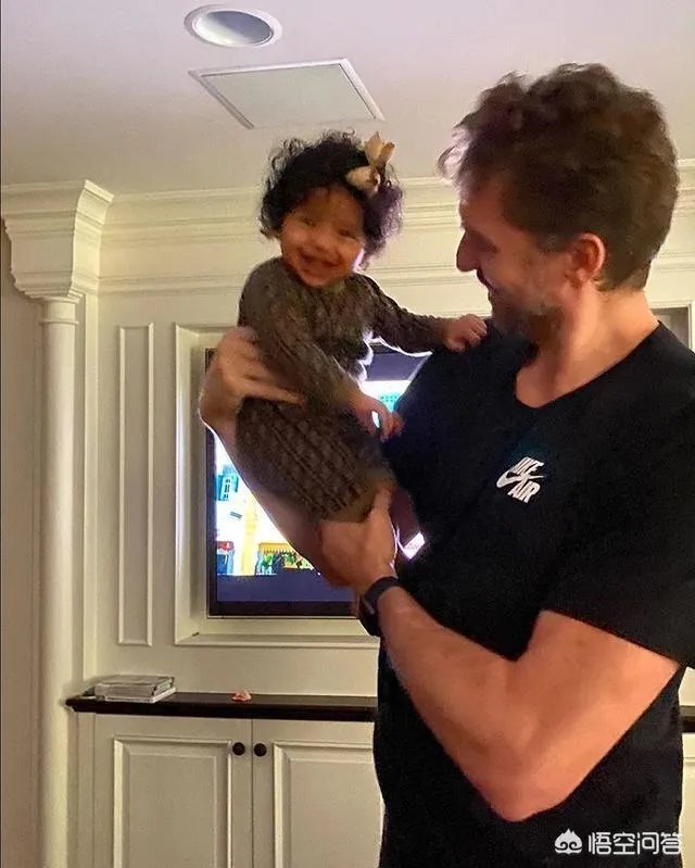 科比三女儿和四女儿长得越来越像