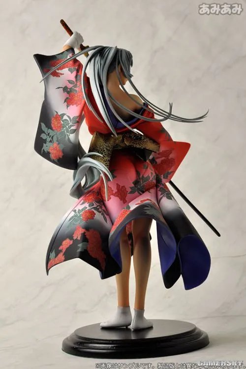 女巫求放过！“窒息级”巨乳福利女神手办让君难安