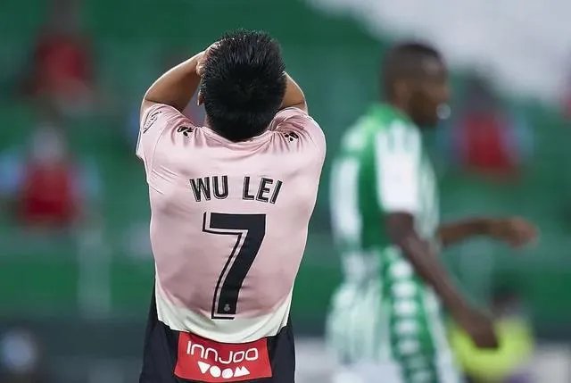 面对贝蒂斯武磊空门不进，是武磊射门不正确，还是对方神勇？