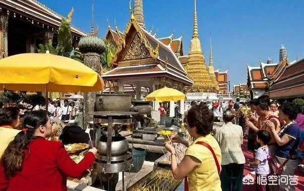 为何清迈寺庙因游客拍照而被迫关闭？