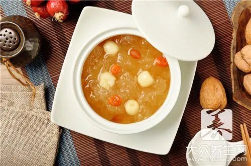 红枣银耳莲子汤的做法是什么