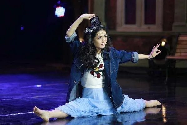 《我要上春晚》第二期官宣张蕾主持，第一期收视率大爆为何要换掉谢娜？