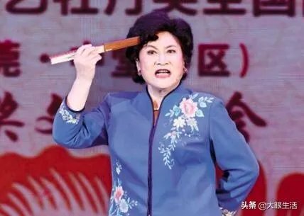 在中国的评书界里，谁能称得上“大师”？举例说明一下？