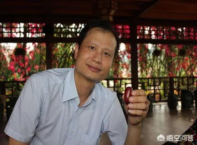 方舟子发文提供韩寒《就这么漂来漂去》有人代笔的两条铁证，你如何评价？