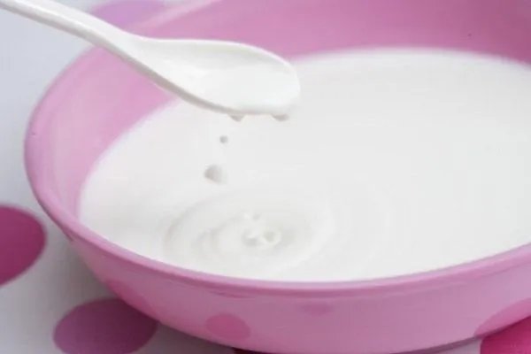 用纯牛奶敷脸真的可以美白吗？