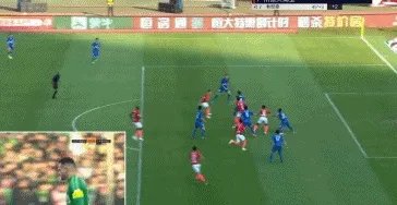 韦世豪脱衣庆祝晒肌肉，有球迷说：没纹身的话打满分，你怎么看？