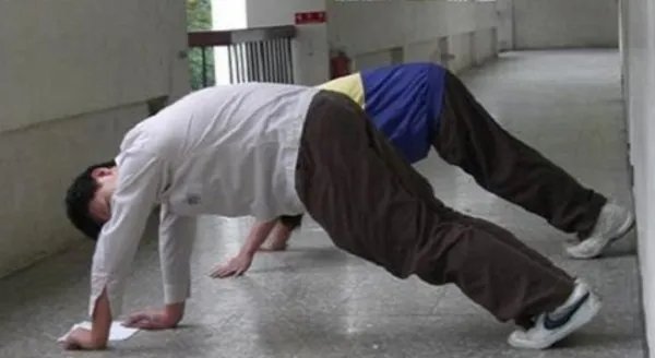 官方回应小学生遭体罚后死亡，家属对此有何表示？