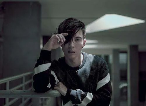 你要的不是我而是一种虚荣是哪首歌的歌词？