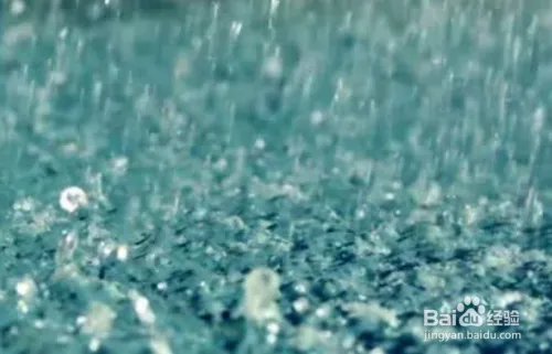 连续27天暴雨预警，暴雨天怎么安全出行