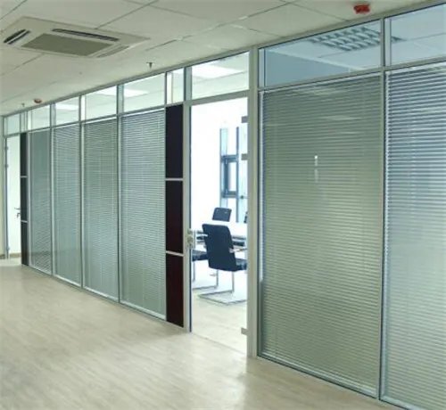 办公室玻璃隔断价格 办公室玻璃隔断3个选购技巧