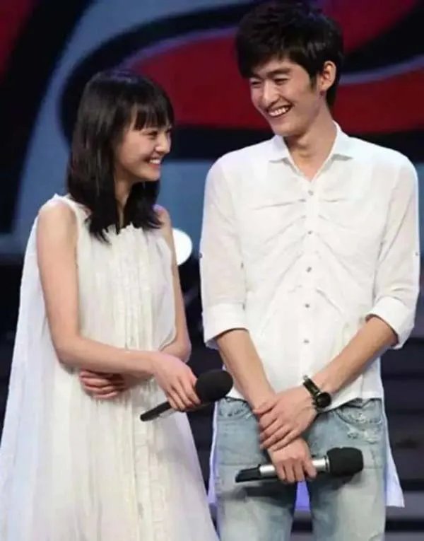 分手多年了，却还是会被张翰郑爽的爱情甜到，你怎么看？