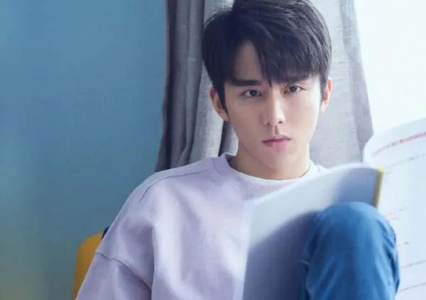 冰糖炖雪梨，黎语冰献出初吻后第一反应是什么？