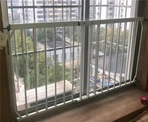 高层窗户装什么防护栏