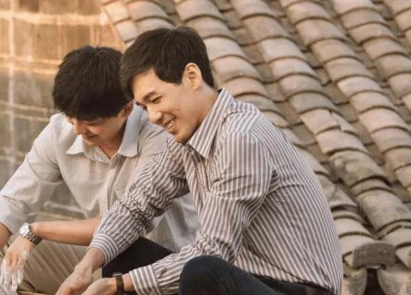 《乔家的儿女》里放荡不羁爱自由的戚成钢，一生中都做过哪些错事？