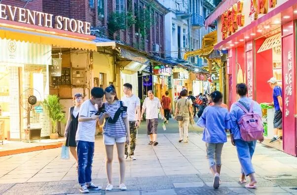 厦门十大购物逛街好去处 中山路第一，罗宾森购物广场上榜