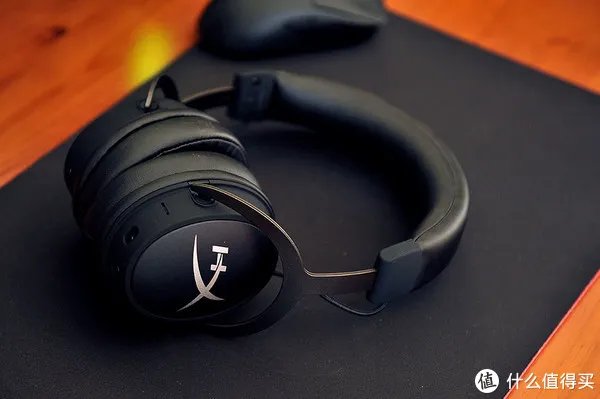 新年新面貌 — 更新布置下电脑桌面上的那些相关设备