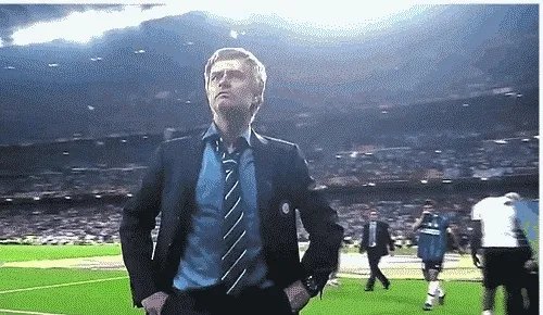 穆里尼奥现在是不是水平露馅了，已经过时并退居二流教练行列了？