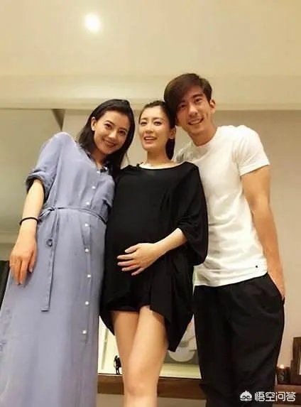 贾静雯和修杰楷相爱多年，你怎么看待他们如今才办婚礼？