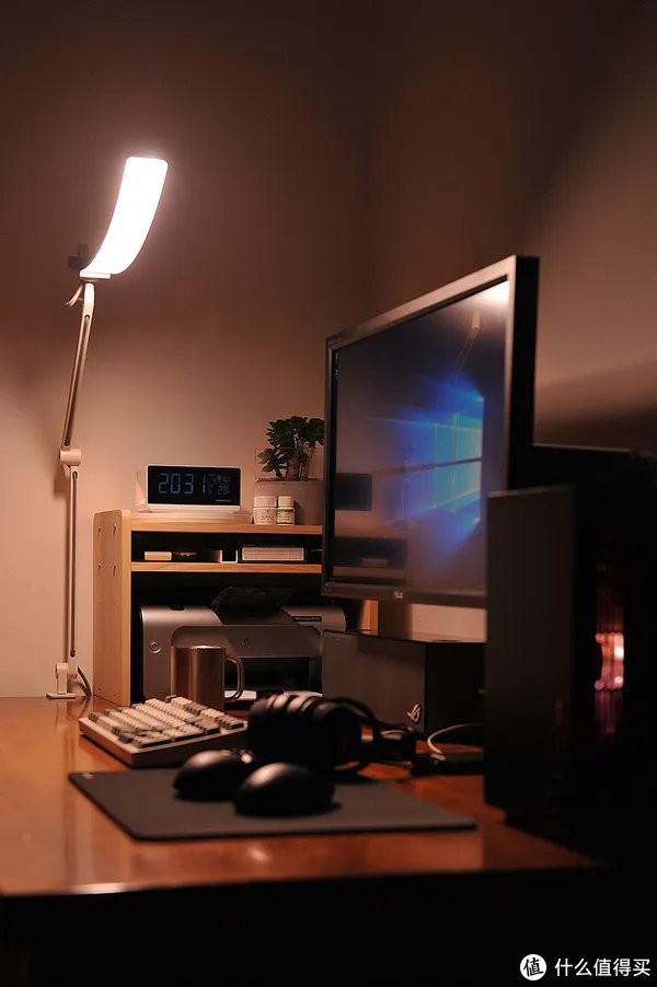 新年新面貌 — 更新布置下电脑桌面上的那些相关设备