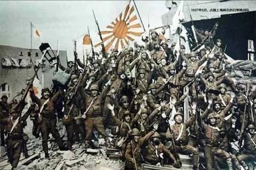 日本的膏药旗和旭日旗有什么区别吗？都有什么含义？