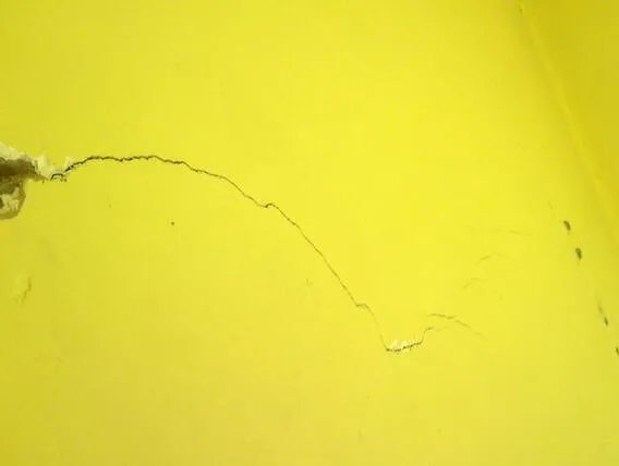 墙体裂缝怎么处理 墙体裂缝的原因分析