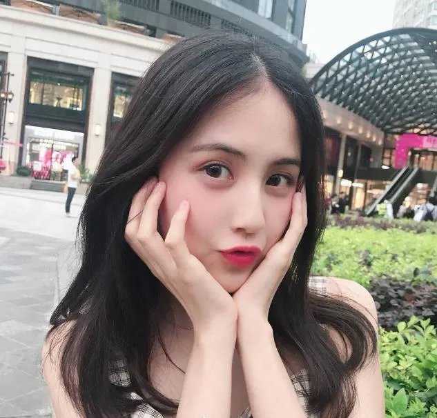 甜仇真名及个人资料：甜仇为什么离开小镇姗姗