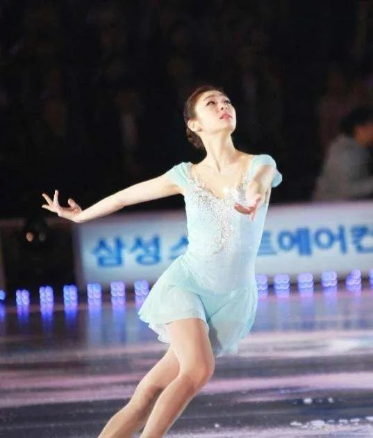 韩国花样滑冰天才少女金妍儿，她一共夺得过多少大赛冠军？