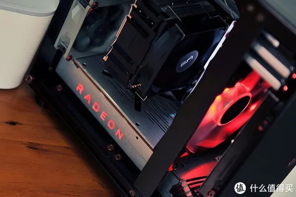 新年新面貌 — 更新布置下电脑桌面上的那些相关设备