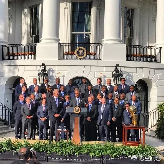 特鲁多遵循公共防疫政策自我隔离其实也说明加拿大并不是彻底躺平