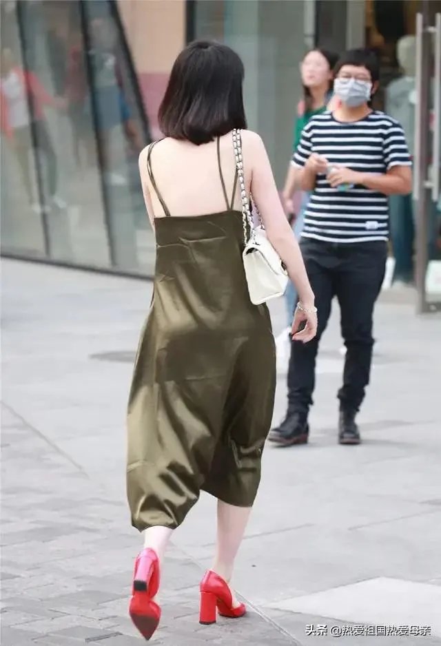 如何看待郑州出现拉杆箱女尸，现在社会人们的生命安全是否能被很好地保障？