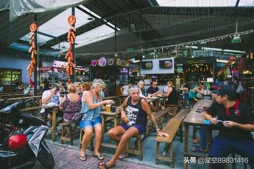 落后的越南是非英语国家，为何外国人比较多？