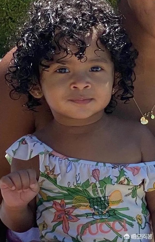 科比三女儿和四女儿长得越来越像