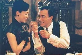 胡军刘嘉玲绯闻哪一年酒店开房真相揭秘 刘嘉玲被胡军抱起图