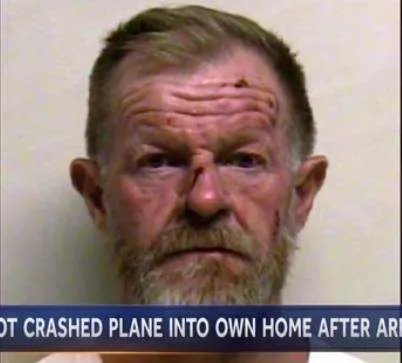 飞行员与妻子吵架后做了什么事？