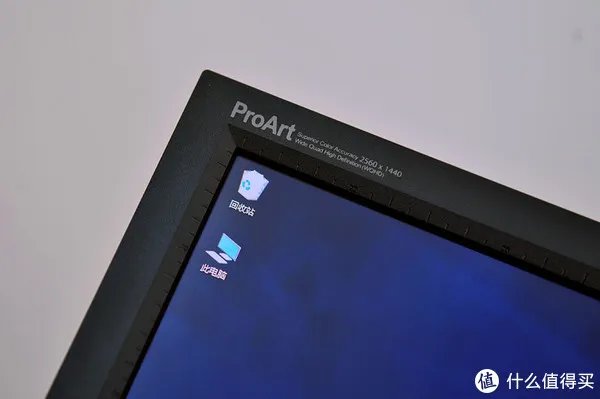 新年新面貌 — 更新布置下电脑桌面上的那些相关设备