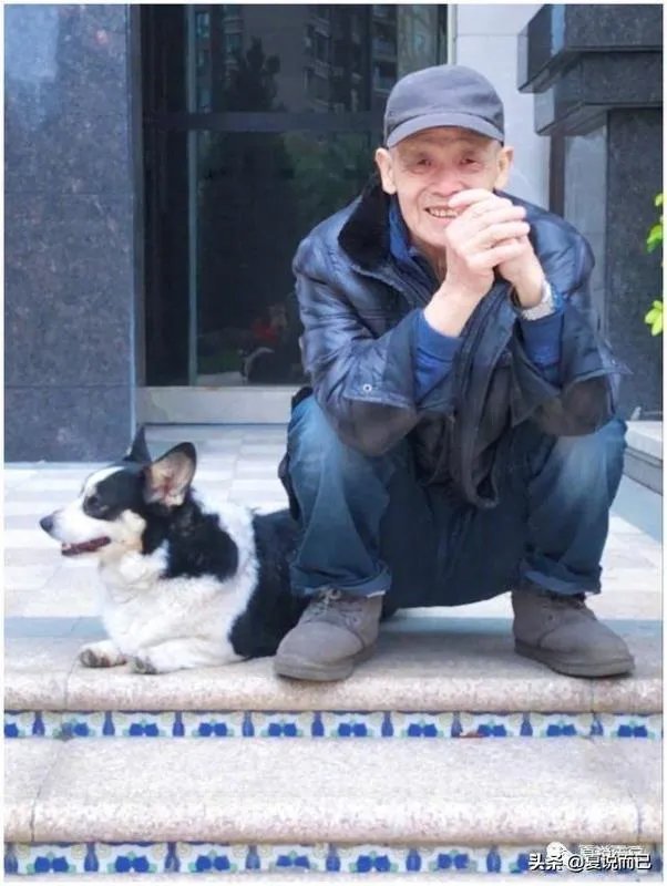 柳岩父亲去世众人纷纷安慰，为何有些网友却在讥讽？