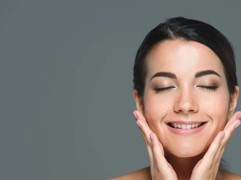 用醋洗脸可以美白