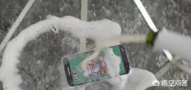 三星为什么连续七年怼苹果？