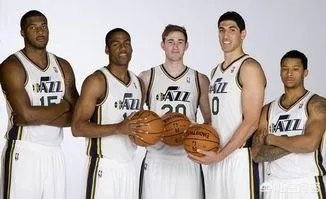 爵士战胜湖人，他们是如何从西部第十到锁定季后赛席位，完成超级大翻盘的？