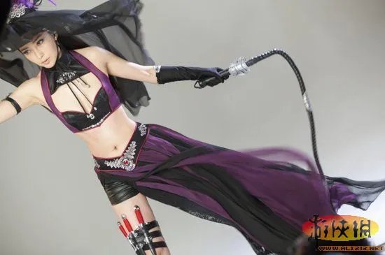 李冰冰代言造型神似小龙女 网友称完爆陈妍希