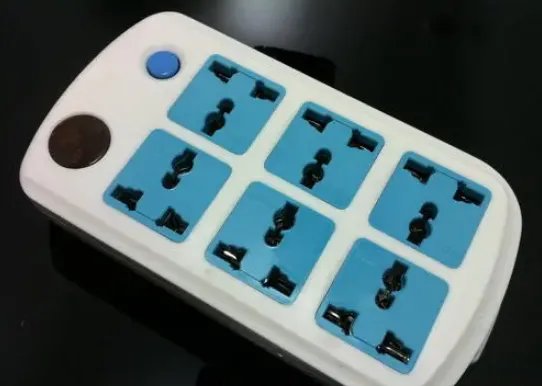 公牛插头怎么换头