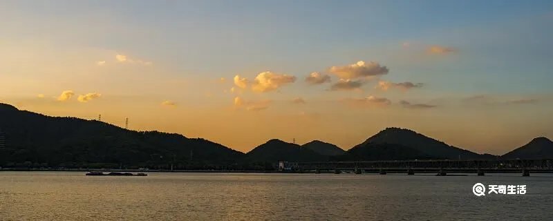 钱塘江观潮时间