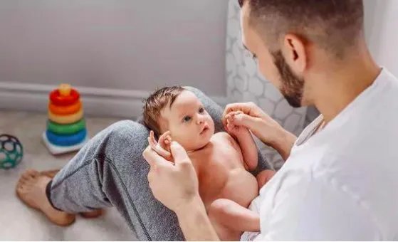 法国拟延长父亲产假至28天，目标将于何时生效？