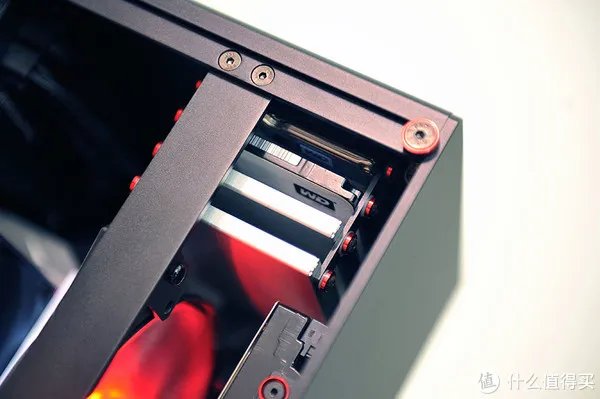 新年新面貌 — 更新布置下电脑桌面上的那些相关设备